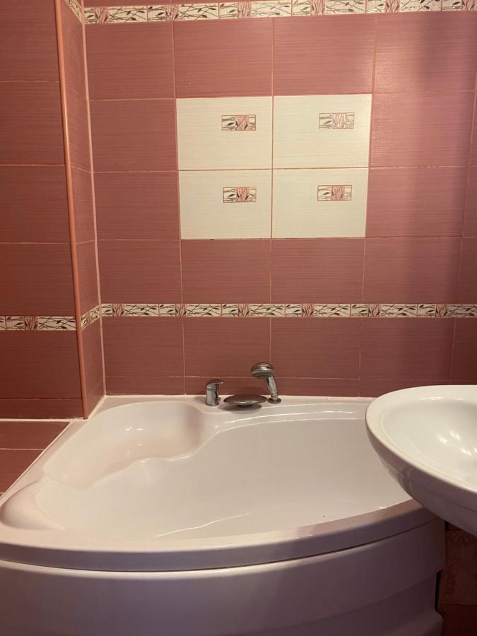 Sfântu-GheorgheSendy Apartman 2アパートメント エクステリア 写真